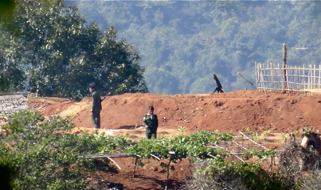 Burma-soldiers-at-mortar-position-at-Kay-Pu-camp-above-village-they-displaced