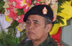 :ကေအဲန်ဒီအိုဗိုလ်ချုပ် မန်းကျော်ဖေ (သို့မဟုတ်) သကင်္န်းစွန့်ပြီး ကရင့်တော်လှန်ရေးအတွက်လက်နက်ကိုင်ခဲ့ရသူ၊ ကွယ်လွန်မှု့နှင့်ပတ်သက်ပြီးသူ့ရဲ့သမီးဖြစ်သူနန်းဆန်းဆန်းသွယ်ကိုယခုလိုဆက်သွယ်မေးမြန်း