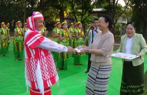 ပြည်ထောင်စုနေ့အတွက် ကရင်နှင့် မွန်ပြည်နယ် စုပေါင်းဒုံးအဖွဲ့ သွားရောက်ဖျော်ဖြေမည်