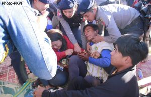 ဗိုလ်ချုပ်ကြေးရုပ်ဖျက်သိမ်းရေး သပိတ်စခန်း ဖြိုခွဲခံရ အယောက်(၄၀)ဖမ်းဆီးသွား