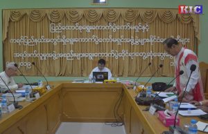 ရွှေ့ပြောင်းနေထိုင်သူများအတွက် ရက် ၉ဝ နေရုံဖြင့် မဲပေးနိုင်ခွင့်ကို ကရင်ပါတီများ လက်မခံ
