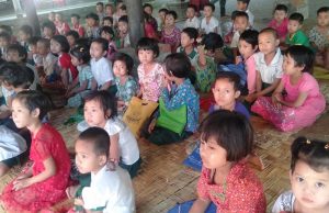 အနောက်ပိုးကရင်စာပေ အကျိုးပြု လူငယ်များအဖွဲ့၏ နွေရာသီသင်တန်းများ ဆိုင်းငံ့