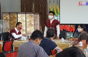 အသေးစားချေးငွေ ထုတ်ချေးသည့် ကုမ္ပဏီများနှင့် မွန်ရှိ စာ/ယဉ်များ တွေ့ဆုံ