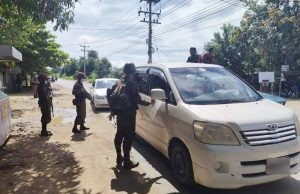 မြဝတီမြို့အနီး မယ်ထော်သလေးရွာရှိ စစ်ဘေးရှောင်နေအိမ်အား စစ်ကောင်စီချိပ်ပိတ်