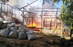 ဘန့်ဒုံယမ်းဒုက္ခသည်စခန်း မီးလောင်မှုဖြစ်၍ နေအိမ် ၃၂လုံးပျက်စီးကာ လူ ၁၀၀ ကျော် မီးဘေးသင့်