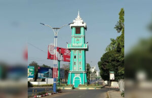 ပုသိမ်မြို့၊ အစိုးရပိုင်မြေပေါ်ရှိ ဆိုင်ခန်းများမဖျက်ရရေး အသနားခံစာတင်၍ စောင့်ဆိုင်းနေ