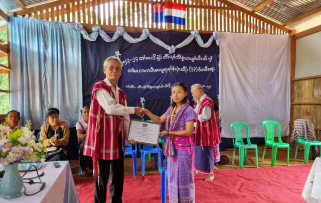 Naw Hay Thi Dew receives Padoh MS award 12 Aug 2023