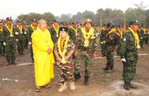 ဂိတ်စခန်း လက်ပစ်ဗုံးပစ်ခံပြီးနောက် DKBAမှ ခရီးသွားသုံး ကမ်းကူးဖောင်နှင့် စက်လှေများ ဖျက်ဆီး