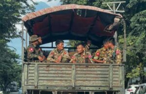 ကော့ကရိတ်ရှိ တပ်များသို့ စစ်တပ် အင်အားပို့ ဖြည့်တင်းနေ