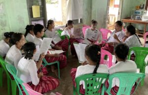 ပဋိပက္ခကြား စာသင်ကြားနေသည့် ကော်သူးလေဒေသ ဆရာ/ဆရာမများအား ဂုဏ်ပြုကြောင်း KTWG ပြော