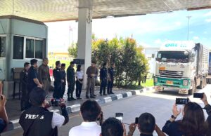 မြဝတီ-မဲဆောက် အမှတ် (၂) ကုန်သွယ်ရေးတံတား ပြန်လည်ဖွင့်လှစ်၊ ကုန်ကားအချို့ စတင်ဖြတ်သန်း