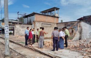 ကော့ကရိတ်မြို့ပေါ်က နေအိမ်များ ရက်ပိုင်းအတွင်း ပြန်လည်ဆောက်လုပ်ရမည့်သတင်းကြောင့် မြို့ခံများအခက်ကြုံ