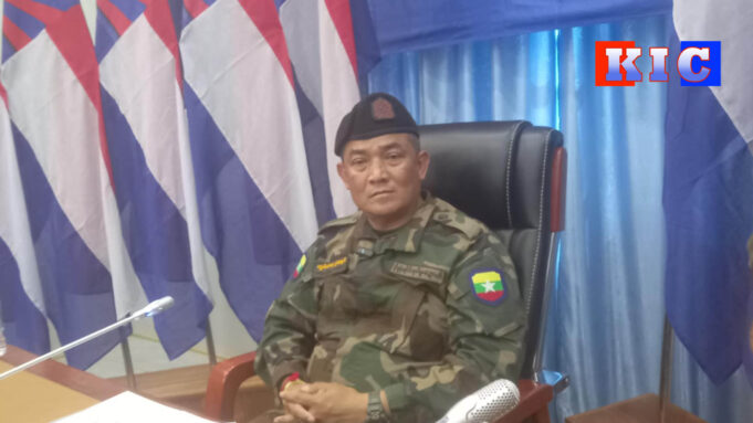 ထိုင်းဘတ်ငွေအတုသုံးသူ(၂)ဦးကို BGF/KNA ဖမ်း၍ မြဝတီစစ်အုပ်စုလက်သို့ အပ်