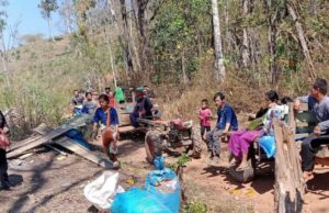ဒူးသထူခရိုင်တွင် လေကြောင်းရန်စိုးရိမ်သဖြင့် ကျေးရွာ (၆) ရွာထက်မနည်း ဒေသခံများ ဘေးလွတ်ရာ တိမ်းရှောင်နေရ