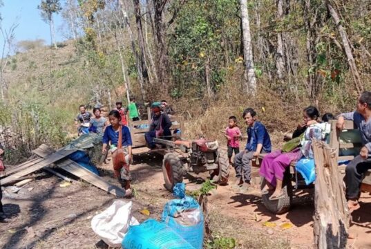 ဒူးသထူခရိုင်တွင် လေကြောင်းရန်စိုးရိမ်သဖြင့် ကျေးရွာ (၆) ရွာထက်မနည်း ဒေသခံများ ဘေးလွတ်ရာ တိမ်းရှောင်နေရ