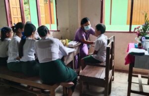 စစ်အုပ်စု လေကြောင်းဗုံးကြဲမှုကြောင့် ဝေါလေ အထက တွင် ကျောင်းသား ၁၀ ရာခိုင်နှုန်းသာ စာသင်နိုင်ပြီး အများစု စစ်ဘေးရှောင်နေရ