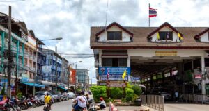 ရန်ကုန်က ကာလဝမ်းရောဂါကြောင့် ပြည်ဝင်ပေါက်များနှင့် ထိုင်းရောက်မြန်မာအသိုင်းအဝိုင်းကို စောင့်ကြည့်ရန် ထိုင်းကျန်းမာရေးဝန်ကြီးဌာန ညွှန်ကြား