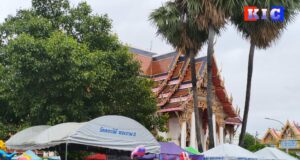 ဘန်ကောက်၊ လက်ချည်ပွဲအနီး ဓါးအသုံးပြု ခိုက်ရန်ဖြစ်ပွားမှု ဝေဖန်သူမြင့်တက်၊ ကျူးလွန်သူ ဖမ်းမမိသေး