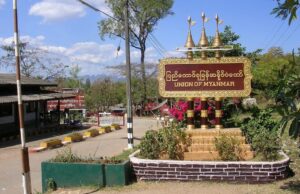 ဘုရားသုံးဆူ၊ ဗျူဟာကုန်းသို့ စစ်အုပ်စုက အရပ်သားယာဉ်များအသုံးပြု အင်အား ရာချီဖြည့်တင်းနေ