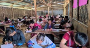 အုန်းဖျန်ဒုက္ခသည်စခန်းတွင် စာသင်နေသည့် ကျောင်းသားအချို့ ကျောင်းထွက်နေရ