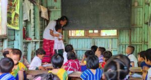 စာသင်ကျောင်းများ ပစ်မှတ်ထားတိုက်ခိုက်ခံနေရချိန် ကော်သူးလေ ပညာရေးဝန်ထမ်းများ၏ ပေးဆပ်မှုက ဂုဏ်ယူစရာဖြစ်ကြောင်း FTUK သဝဏ်လွှာပို့